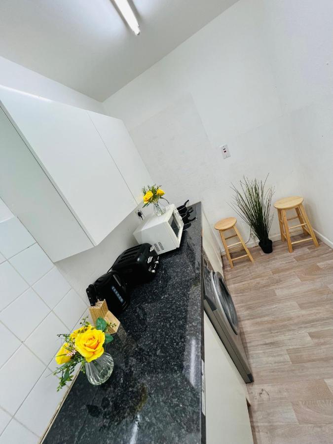 2-Bedroom Plus Living Room Flats Near Edgware Road Лондон Екстериор снимка